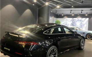 去眼镜店配度数要多少钱，去眼镜店配一副隐形眼镜要多少钱